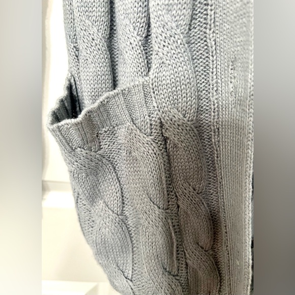 Small Merokeety Gray Cable Knit Cardigan with Pockets - Picture 3 of 5